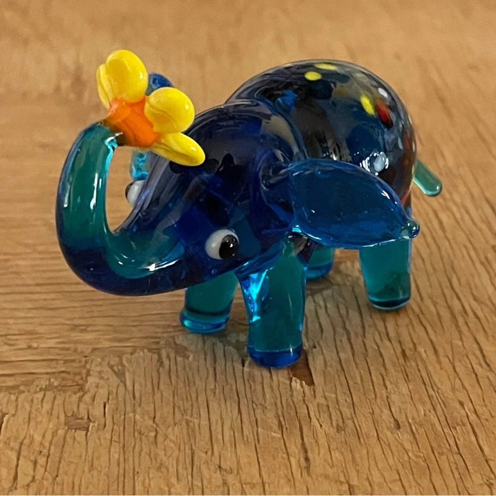 Pier 1 Glass Lucky Ella Elephant Figurine with Yellow Flower & Spots VGUC